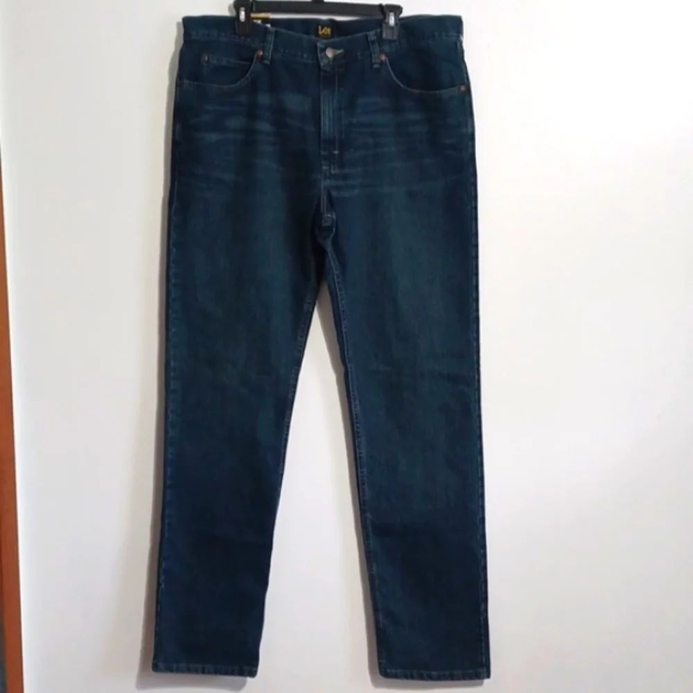 Size 40 x 36 mens blue jeans 